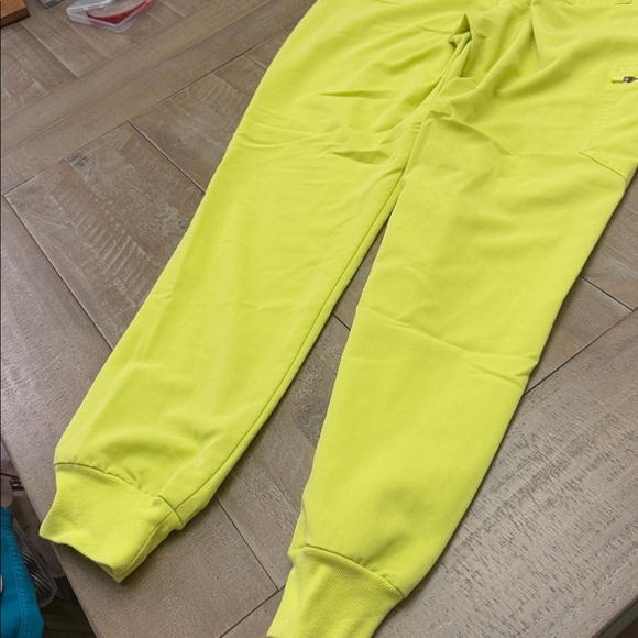 Figs Zamora Joggers super cool color - Picture 9 of 9